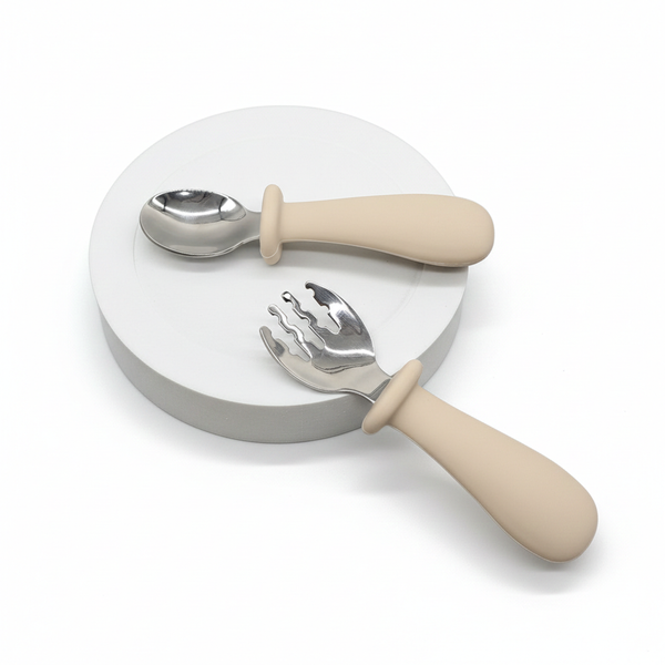 'KidsSafe children's cutlery with mouth stopper'